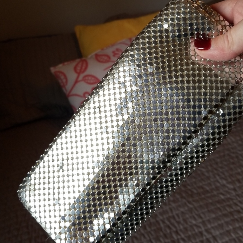 🌲 Beautiful perfect silver bag